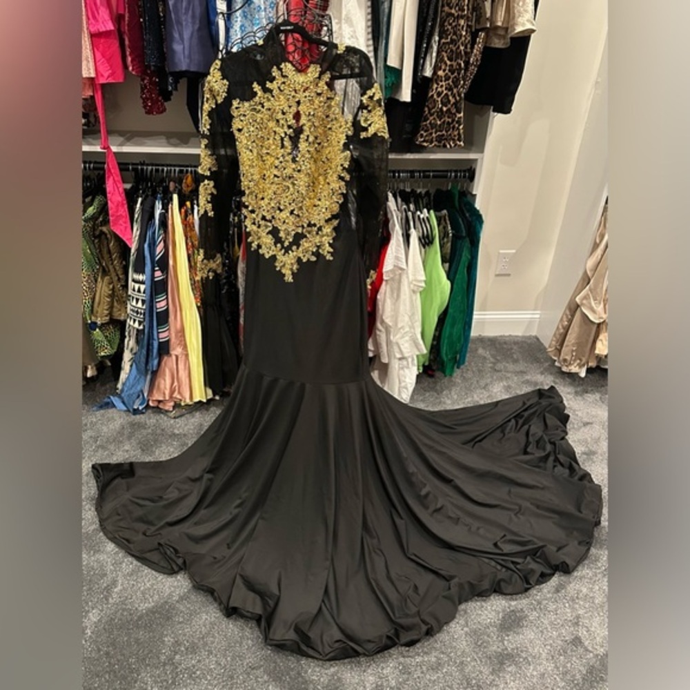 Elegant Black and Gold Evening Gown mermaid dress with long train formal L/XL